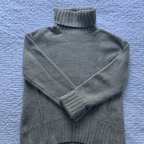 Frank & Oak Women's Oversized Knit Turtleneck - Picture 1 of 4